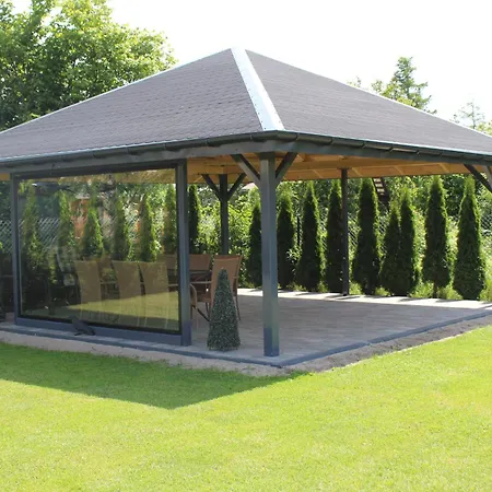 Проживание в семье Albatros